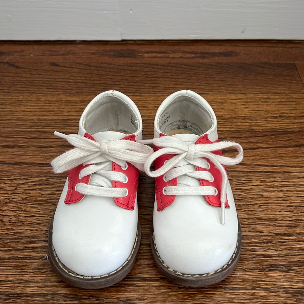 Footmates Pink Saddle Shoes